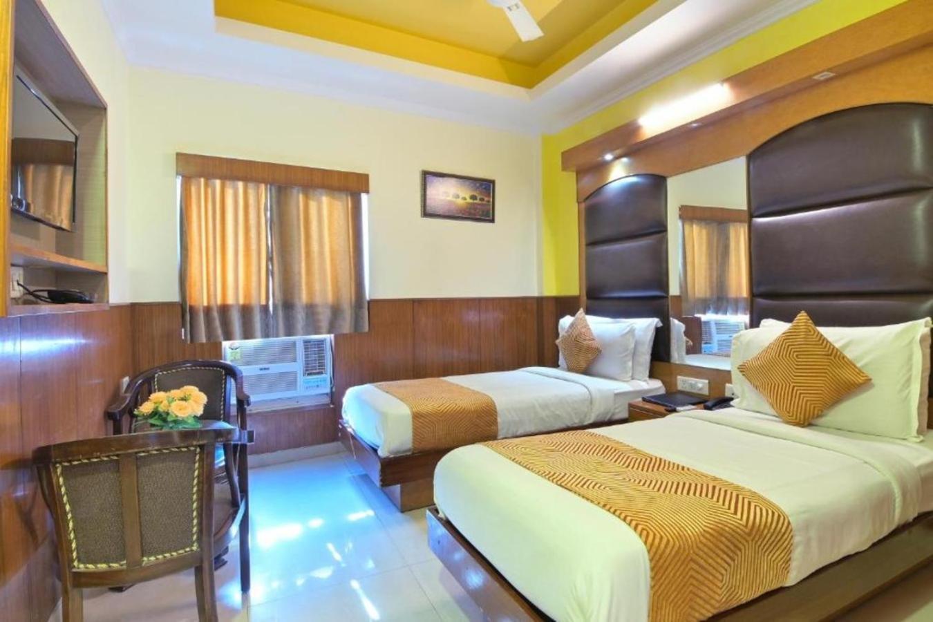Hotel Castle Blue New Delhi Near Igi Airport Buitenkant foto