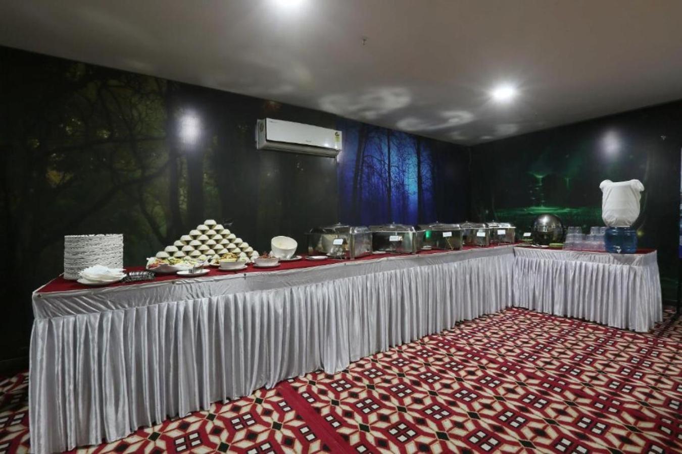 Hotel Castle Blue New Delhi Near Igi Airport Buitenkant foto