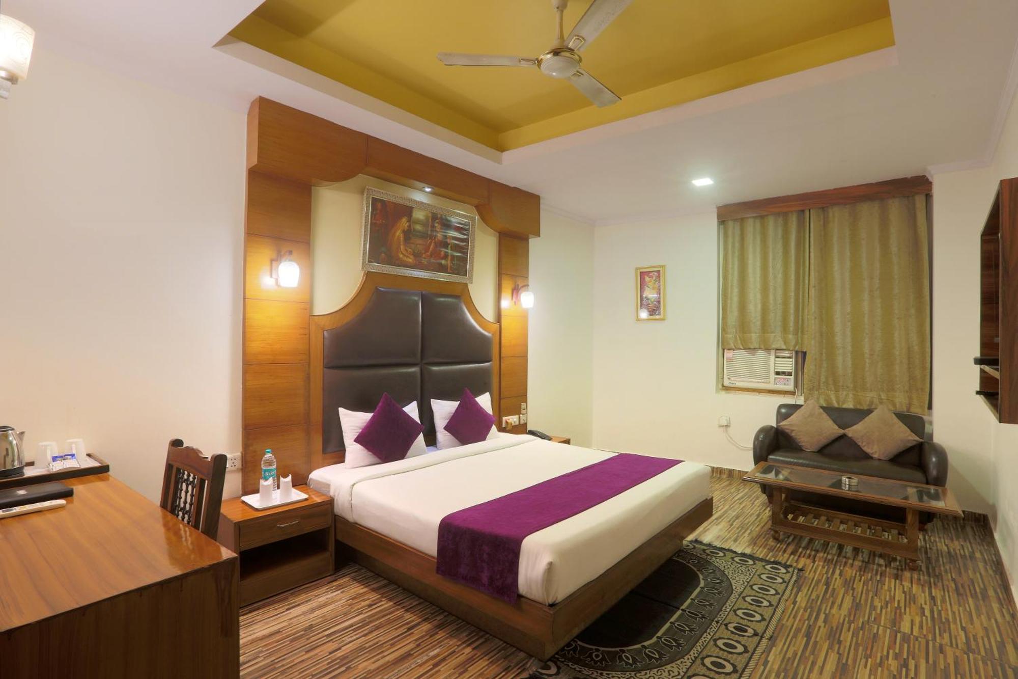 Hotel Castle Blue New Delhi Near Igi Airport Buitenkant foto